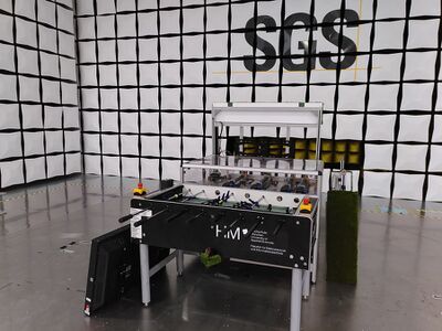 Man kann mit dem Transporter in die Messhalle fahren. So war das Abladen der Teile schnell erledigt.