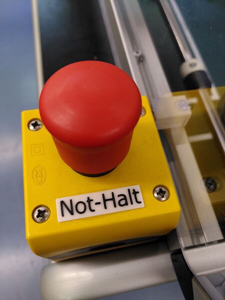 Datei:Small Not-Halt.jpg